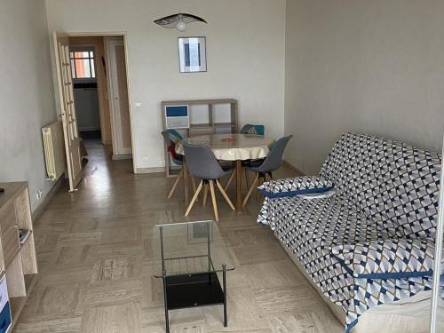 Appartement Hyères, 2 pièces, 4 personnes - FR-1-335-124