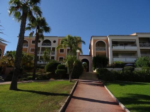 Appartement Hyères, 2 pièces, 4 personnes - FR-1-335-160