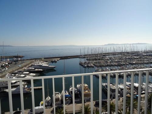 Appartement Hyères, 2 pièces, 4 personnes - FR-1-335-172