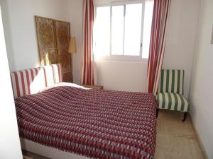Appartement Hyères, 2 pièces, 4 personnes - FR-1-335-172