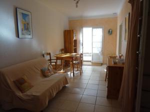 Appartement Appartement Hyères, 2 pièces, 4 personnes - FR-1-335-55 Les Pins D'Aleps Lot NÂ°3 - 9 Av S Liegeard - 83400 Hyères Provence-Alpes-Côte d\'Azur