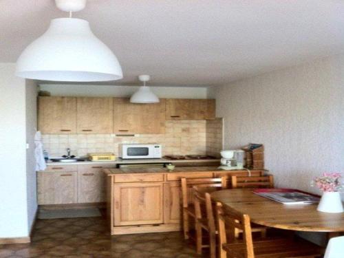 Appartement Hyères, 2 pièces, 4 personnes - FR-1-335-79