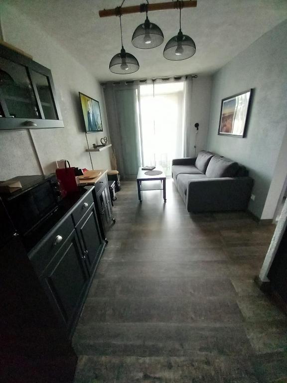 Appartement Hyères, 3 pièces, 4 personnes - FR-1-335-181 83400 Hyères