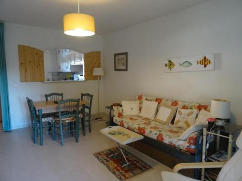 Appartement Hyères, 3 pièces, 4 personnes - FR-1-335-181