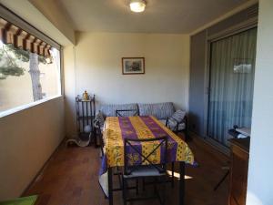 Appartement Hyères, 3 pièces, 4 personnes - FR-1-335-181
