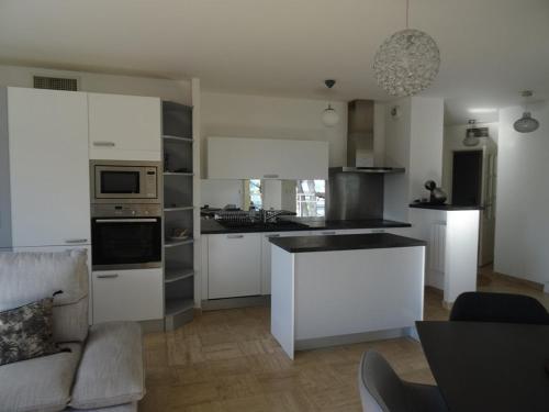 Appartement Hyères, 4 pièces, 6 personnes - FR-1-335-156