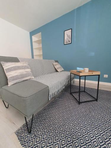 APPARTEMENT HYPER CENTRE - Place du Minage