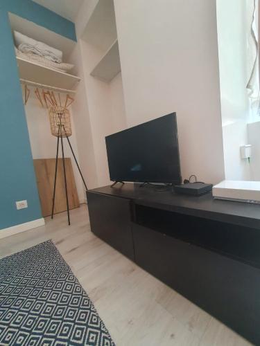 APPARTEMENT HYPER CENTRE - Place du Minage