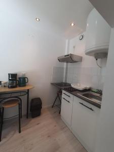 APPARTEMENT HYPER CENTRE - Place du Minage