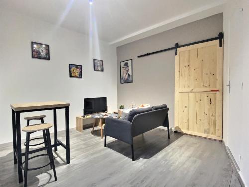 APPARTEMENT HYPER CENTRE TOUT CONFORT POP ART