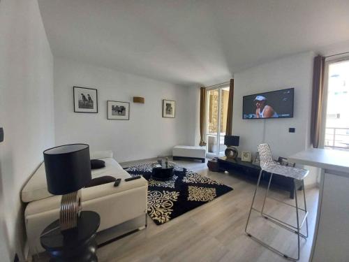 APPARTEMENT HYPERCENTRE MODERNE 2 CHAMBRES