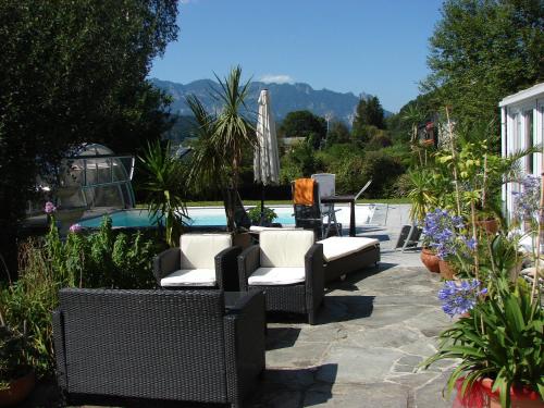 Appartement im Souterrain mit Terrasse