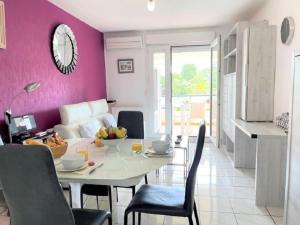 Appartement Imperia St Raphaël, au calme, vue piscine, climatisé