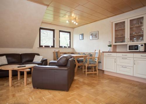 Appartement - In der Stammecke 21 Niedersfeld Winterberg 'Ferienwohnung Wiesenhang'