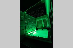 Appartement-jacuzzi / love room à 800m du centre