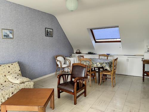 Appartement Jullouville, 2 pièces, 2 personnes - FR-1-361-35