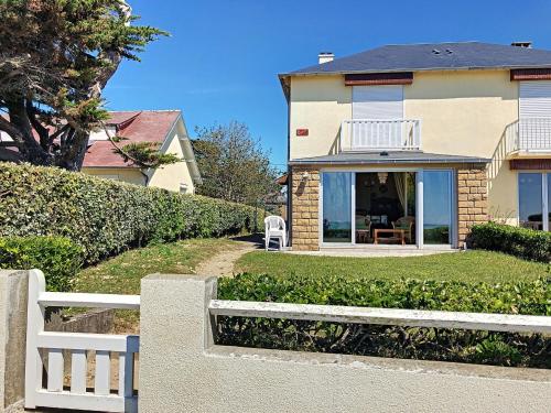 Appartement Jullouville, 2 pièces, 4 personnes - FR-1-361-9