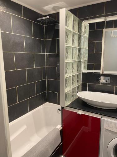 Appartement l’oasis tennis et piscine