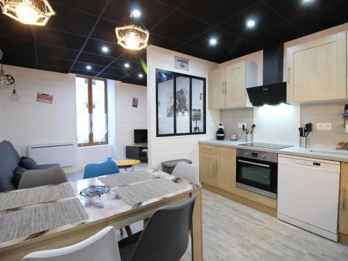 Appartement La Bourboule, 1 pièce, 5 personnes - FR-1-608-224