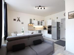 Appartement La Bourboule, 2 pièces, 2 personnes - FR-1-608-242