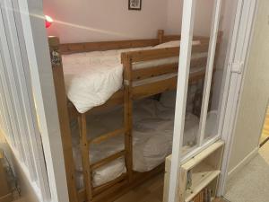Appartement La Bourboule, 2 pièces, 4 personnes - FR-1-667-3