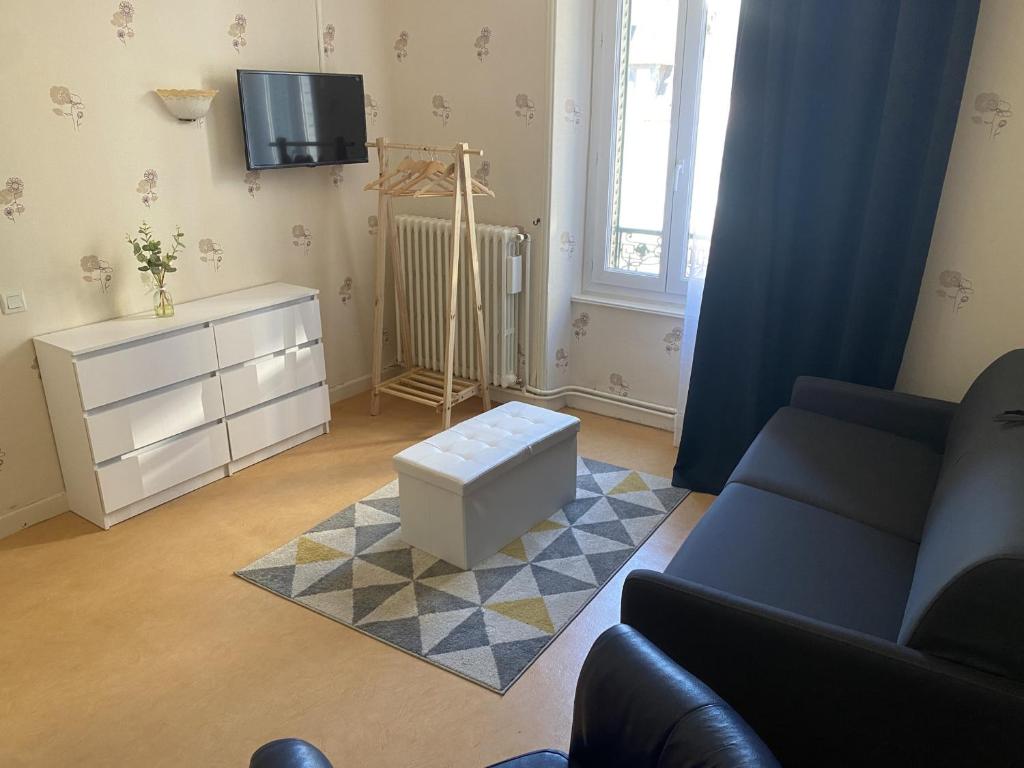 Appartement La Bourboule, 2 pièces, 4 personnes - FR-1-667-32 5 Place du souvenir, 63150 La Bourboule