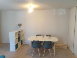 Appartement La Bourboule, 2 pièces, 4 personnes - FR-1-667-43