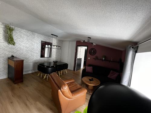 Appartement La Bourboule, 2 pièces, 4 personnes - FR-1-667-44