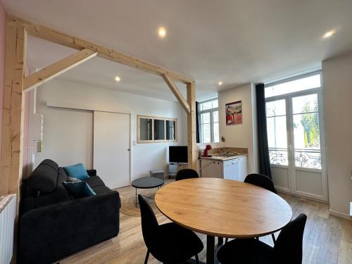 Appartement La Bourboule, 2 pièces, 4 personnes - FR-1-667-48