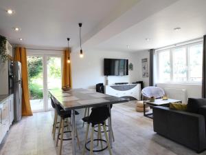 Appartement La Bourboule, 2 pièces, 5 personnes - FR-1-608-232