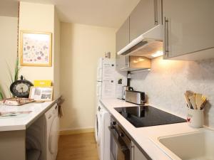 Appartement La Bourboule, 2 pièces, 5 personnes - FR-1-608-29