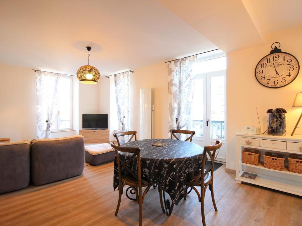 Appartement La Bourboule, 3 pièces, 4 personnes - FR-1-608-226 60 Place de la Victoire, 63150 La Bourboule