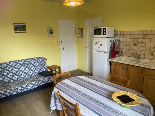 Appartement La Bourboule, 3 pièces, 4 personnes - FR-1-667-1