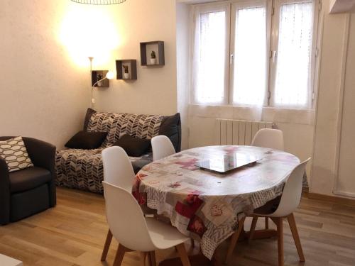 Appartement La Bourboule, 3 pièces, 4 personnes - FR-1-667-18