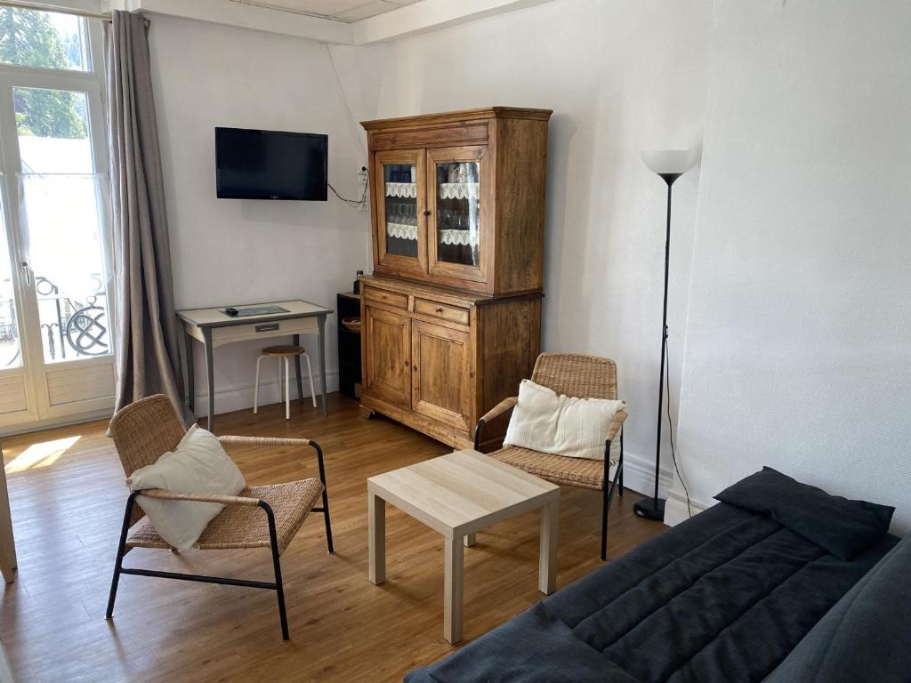 Appartement La Bourboule, 3 pièces, 5 personnes - FR-1-667-26 19 avenue de Verdun, 63150 La Bourboule