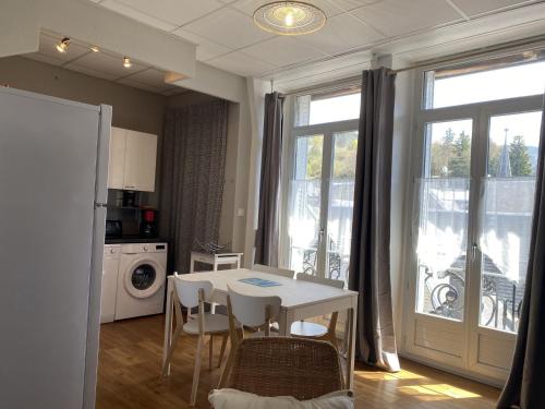 Appartement La Bourboule, 3 pièces, 5 personnes - FR-1-667-26