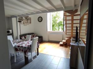 Appartement La Bourboule, 4 pièces, 6 personnes - FR-1-667-4
