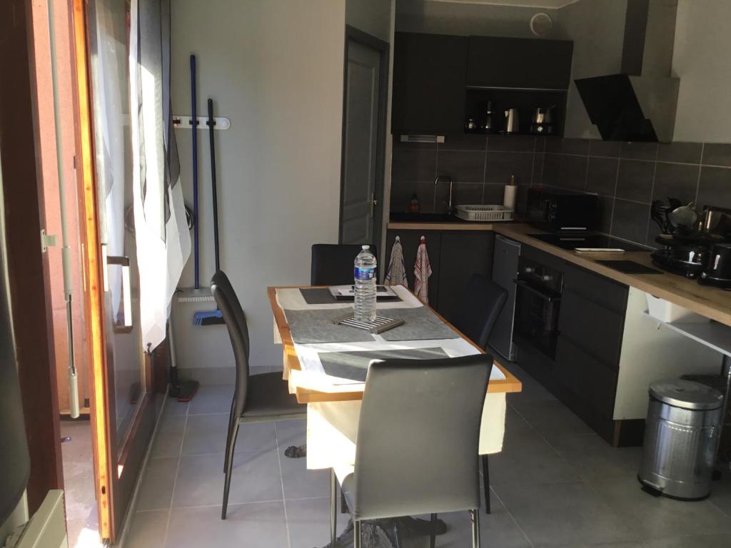 Appartement LA CHARMETTE, 3 pièces, 8 personnes - FR-1-356-411 73260 Valmorel