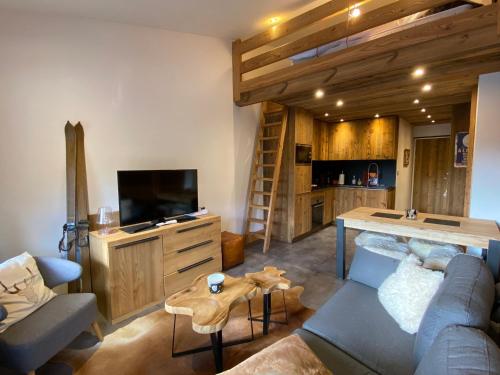 Appartement La Clusaz, 2 pièces, 6 personnes - FR-1-437-99