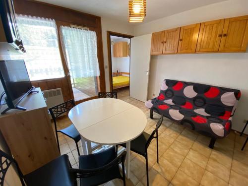 Appartement La Clusaz, 2 pièces, 6 personnes - FR-1-459-34