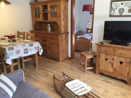 Appartement La Clusaz, 2 pièces, 6 personnes - FR-1-459-38