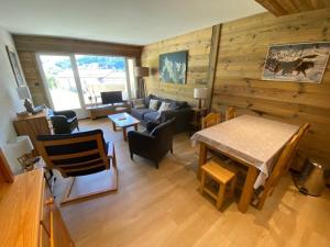 Appartement La Clusaz, 2 pièces, 6 personnes - FR-1-459-76