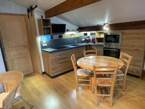 Appartement La Clusaz, 3 pièces, 5 personnes - FR-1-459-183