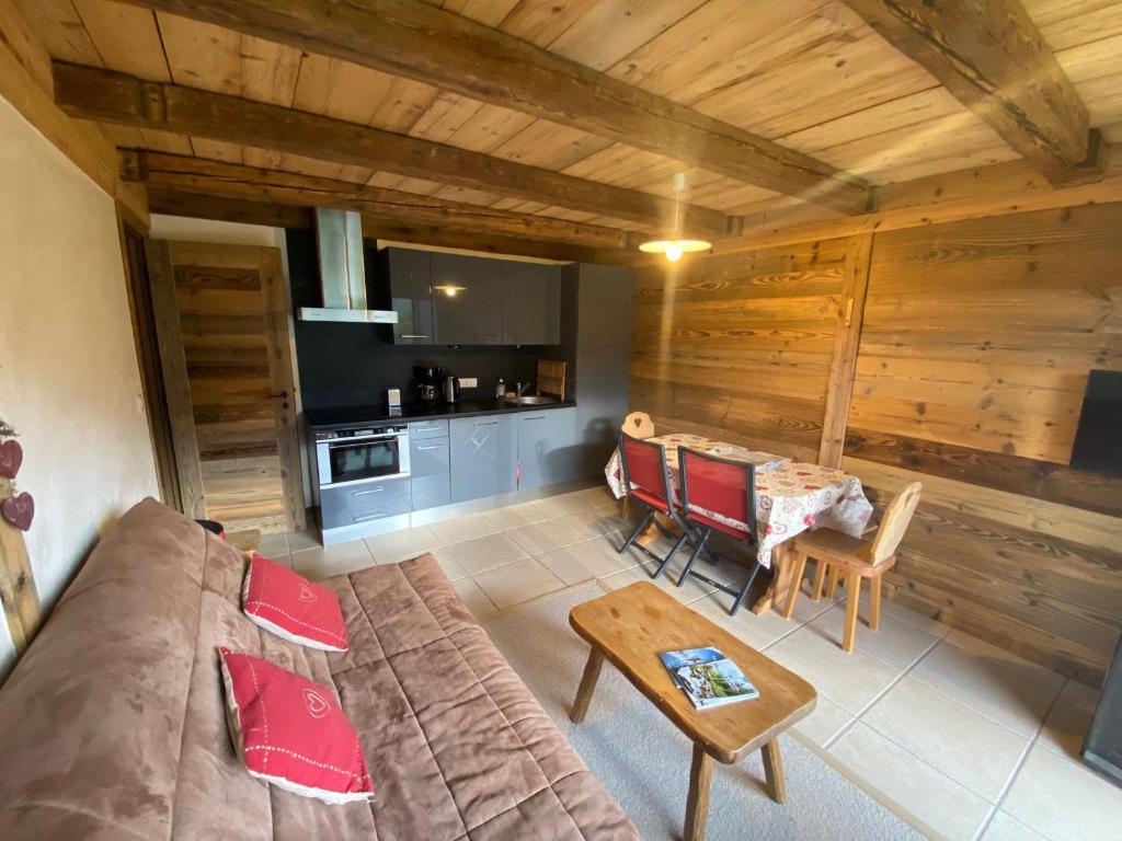 Appartement La Clusaz, 3 pièces, 6 personnes - FR-1-459-28 118 Impasse Des Hauts Verriers -  -, 74220 La Clusaz