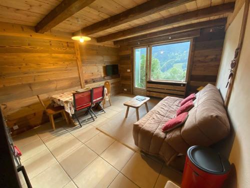 Appartement La Clusaz, 3 pièces, 6 personnes - FR-1-459-28