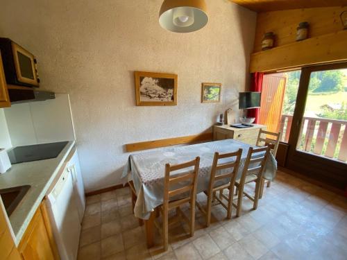 Appartement La Clusaz, 3 pièces, 6 personnes - FR-1-459-32