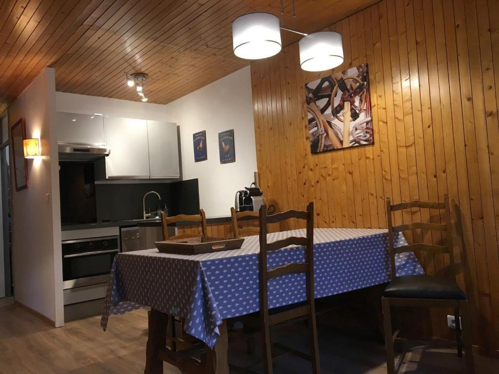 Appartement La Clusaz, 3 pièces, 6 personnes - FR-1-459-53 272 Route De La Piscine -  -, 74220 La Clusaz