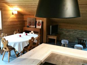 Appartement La Clusaz, 4 pièces, 7 personnes - FR-1-459-167