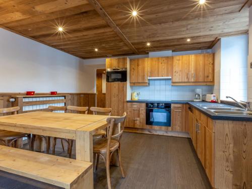 Appartement La Clusaz, 4 pièces, 8 personnes - FR-1-437-3