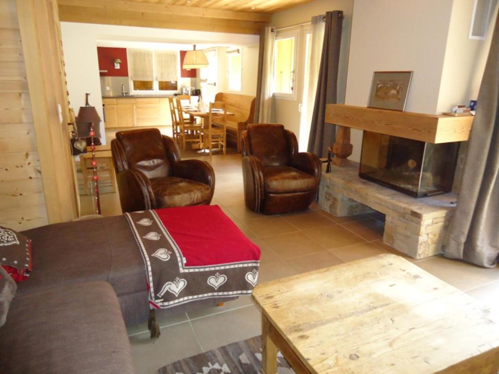 Appartement Appartement La Clusaz, 5 pièces, 10 personnes - FR-1-459-22 164 Route Du Col Des Aravis -  - 74220 La Clusaz